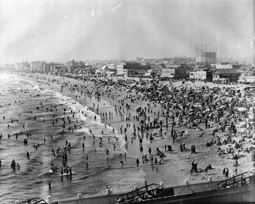 Huge crowds on Venice Beach