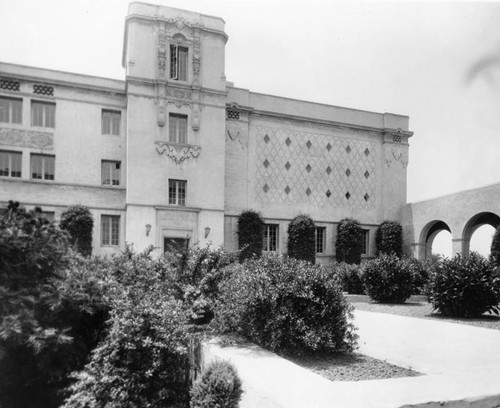 Norman Bridge Laboratory of Physics, Cal Tech