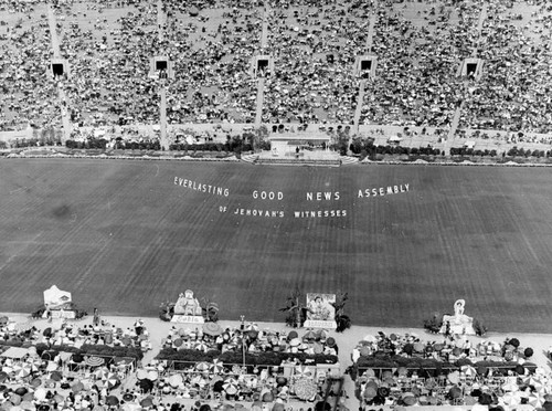 Jehovah's Witnesses assembly at Rose Bowl