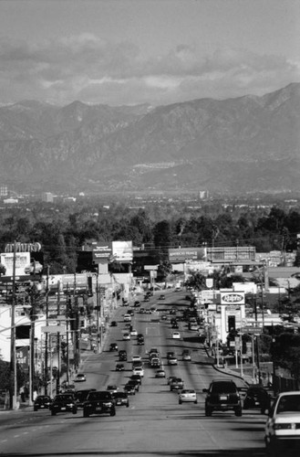 Ventura Boulevard, Woodland Hills