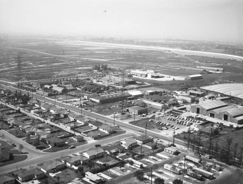 Paramount Boulevard, Pico Rivera, looking southwest