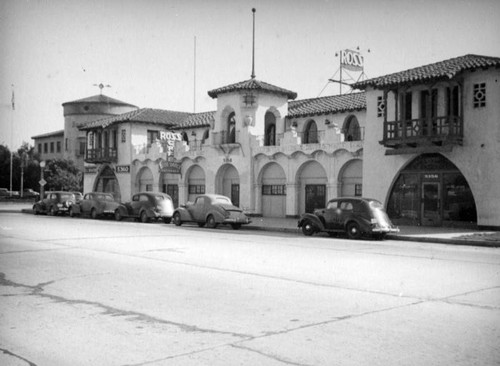 Ross Cafe and shops in East Los Angeles