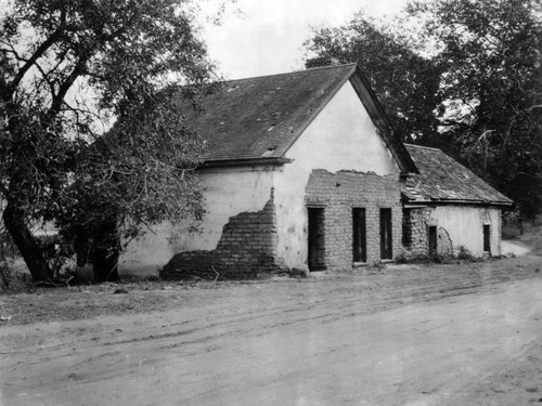 Rancho Los Feliz adobe, early view