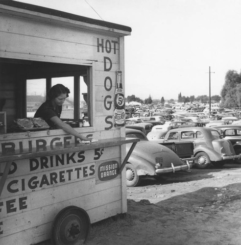 Lunch stand, view 2