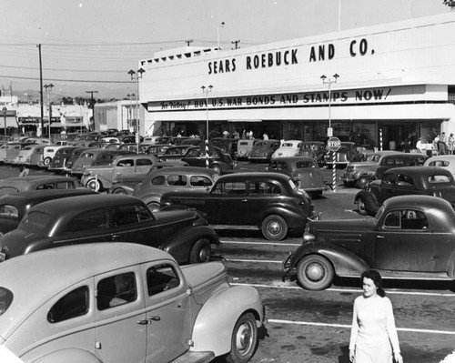 Sears, Roebuck parking lot