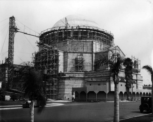 Construction of Wilshire Boulevard Temple, view 4