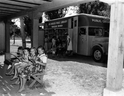 LAPLTraveling Branch Bookmobile, park visit