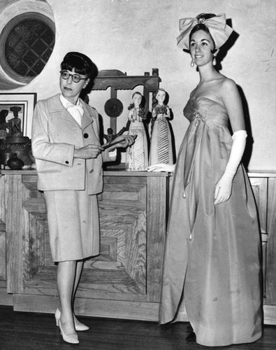 Edith Head and gown model