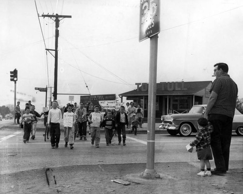 Kids picket for protection