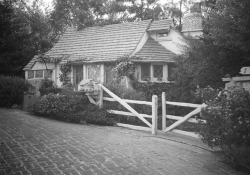 Padway estate gatehouse