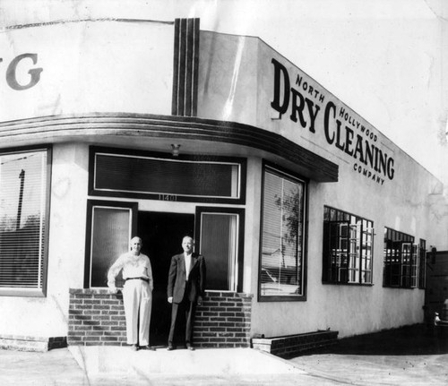 Veteran dry cleaners open North Hollywood business