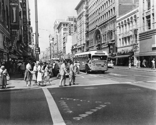 Broadway and 6th Street in the late 50s