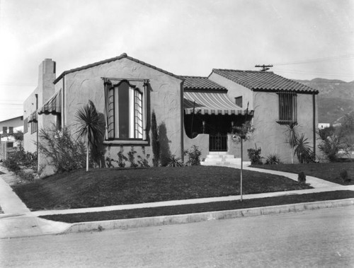 Single story house in Burbank