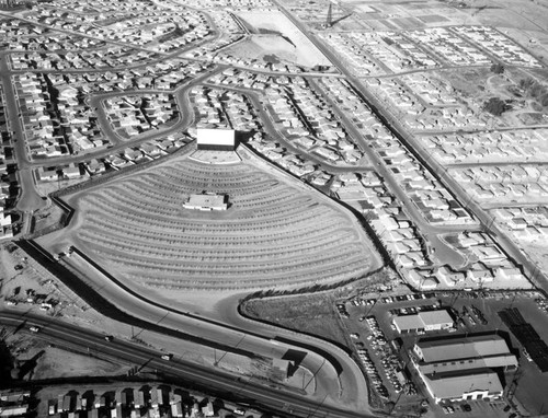 Torrance Drive-In, Torrance Boulevard, looking north