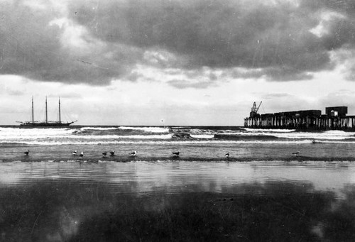 McFadden Wharf, Newport Beach