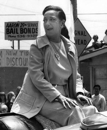 Grand marshal Dorothy Lamour