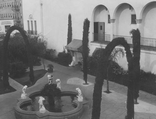 Rainbow Gardens patio