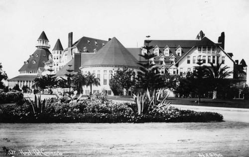 Hotel del Coronado from the southeast