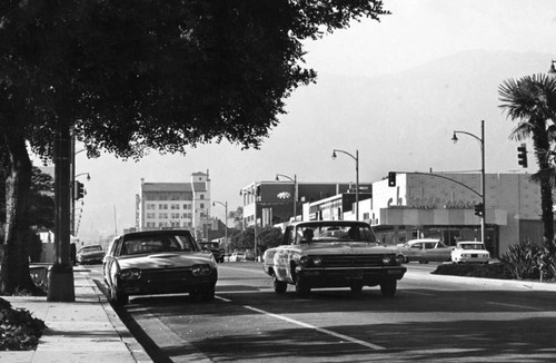 Lake Avenue, Pasadena