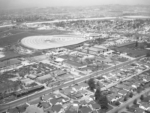 Paramount Boulevard, Pico Rivera, looking northwest