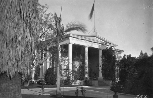 Exterior view of Singleton Court