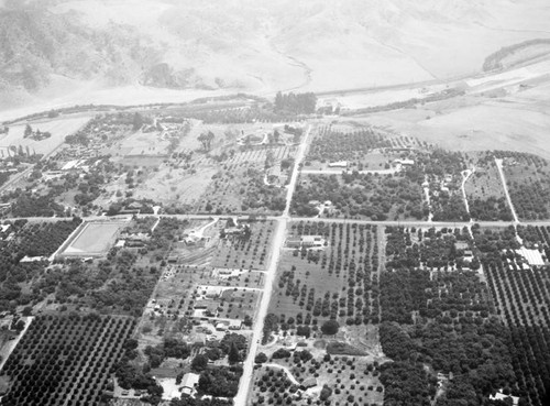 Avocado Heights, Lomitas and 3rd Avenue, looking south