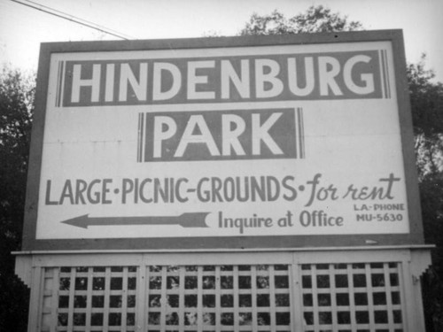 Hindenburg Park directional sign, La Crescenta