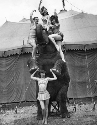 Clyde Beatty circus act