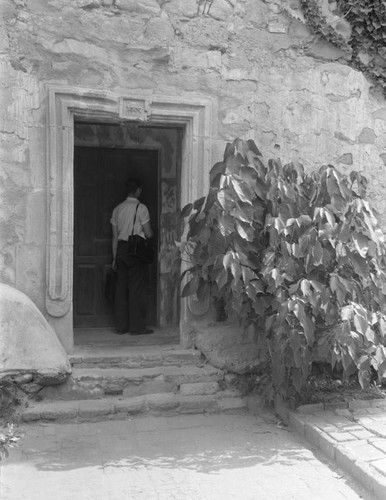 Mission San Juan Capistrano doorway