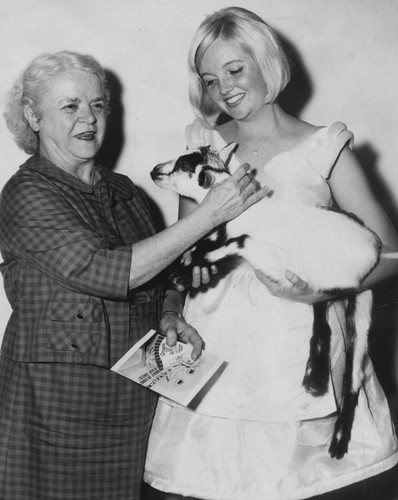 Agness Underwood and Queen of the Great Western Fair and Dairy Show