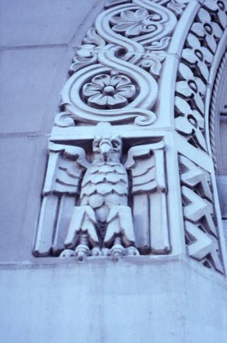 Wilshire Medical Building, detail