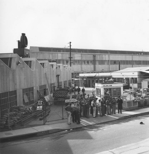 Burbank Lockheed plant employees, view 3