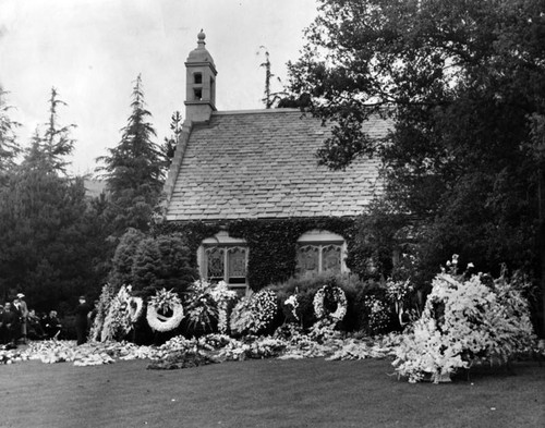 Some of floral tributes at funeral for Jean Harlow