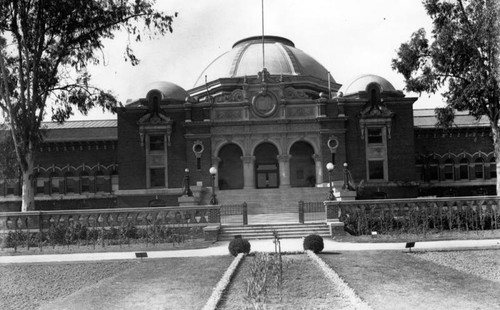 Entrance to L.A. County Museum