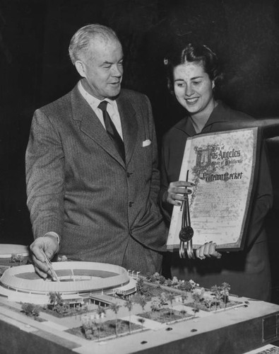 Becket and Wyman with model of Sports Arena