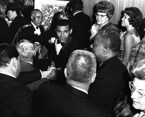 Black-tie banquet for Billy G. Mills