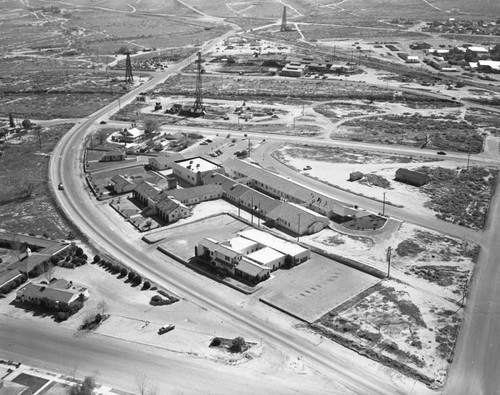 Kern Street and 1st Street, Taft, looking south