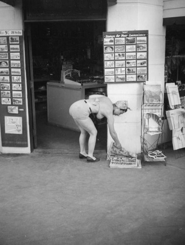 Palms Springs Drug and Import Company newsstand