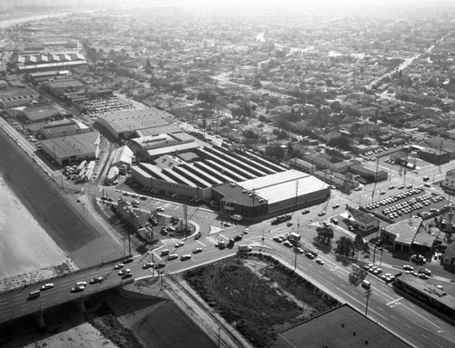 Thermador Electrical Manufacturing Co., Vernon, looking south