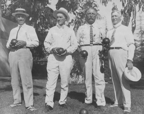 The Los Angeles Team lawn bowlers