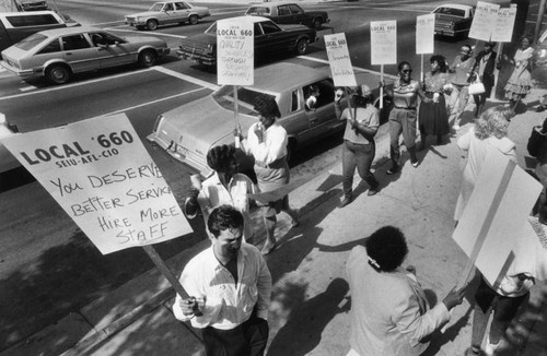 Welfare case workers protest