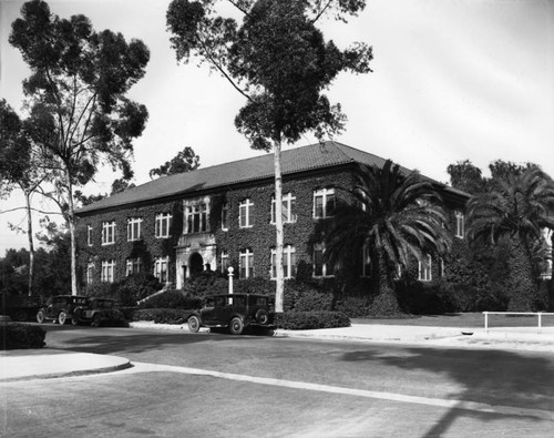 Sumner Hall, Pomona College