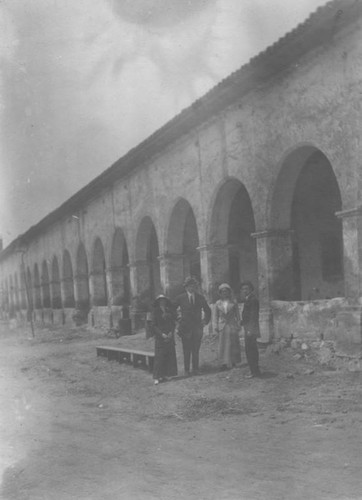 San Fernando Mission, group photo