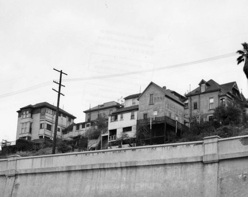 Bunker Hill Avenue residences