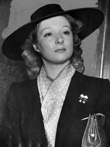 Greer Garson granted divorce