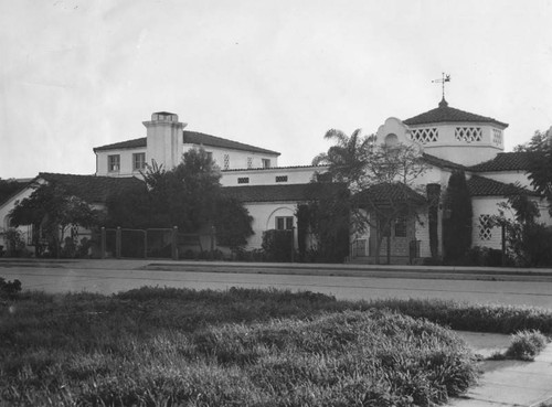 Marion Davies War Work Hospital