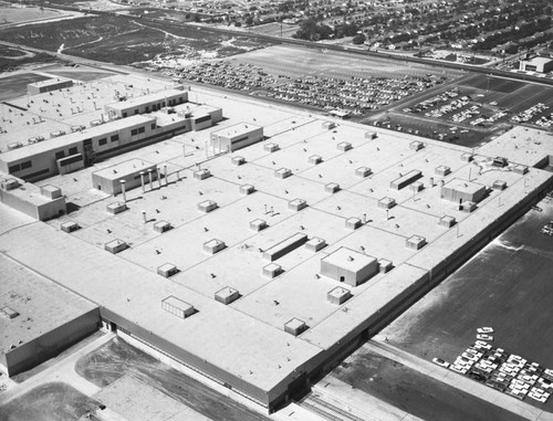 Ford Motor Co., Mercury Plant, Washington and Rosemead, looking south