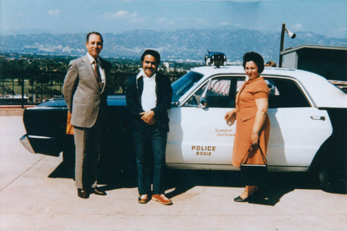 Iranian Americans with police car