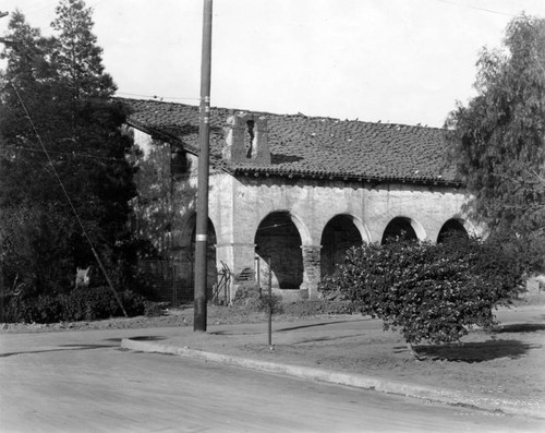 San Fernando Rey de Espan~a Mission, corner view