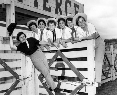 Beauties prepare for rodeo